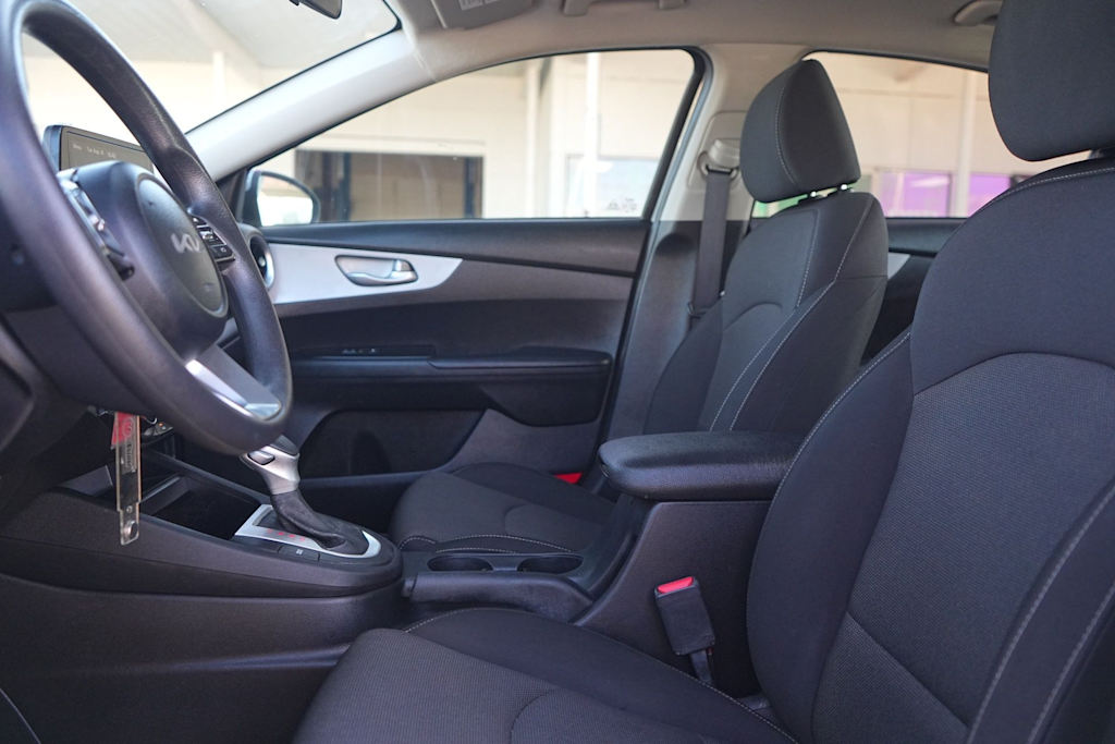 Thumbnail: 2024 Kia Forte - 11