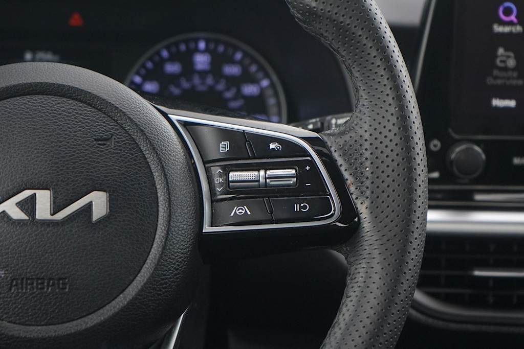 Thumbnail: 2023 Kia Forte - 23
