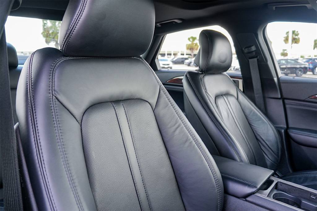 Thumbnail: 2019 Lincoln MKZ - 10