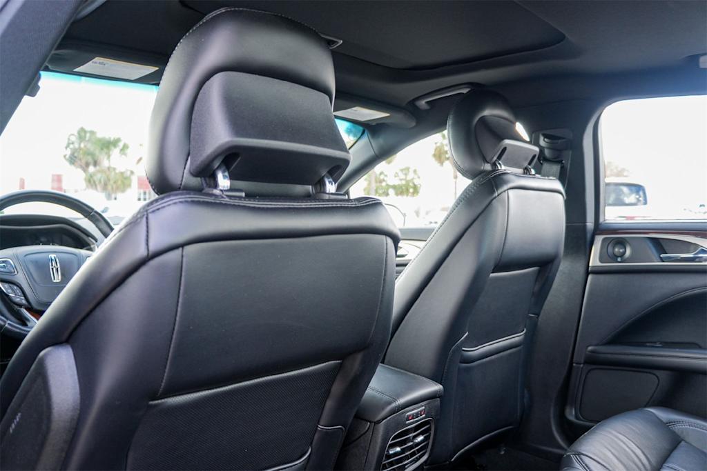 Thumbnail: 2019 Lincoln MKZ - 11