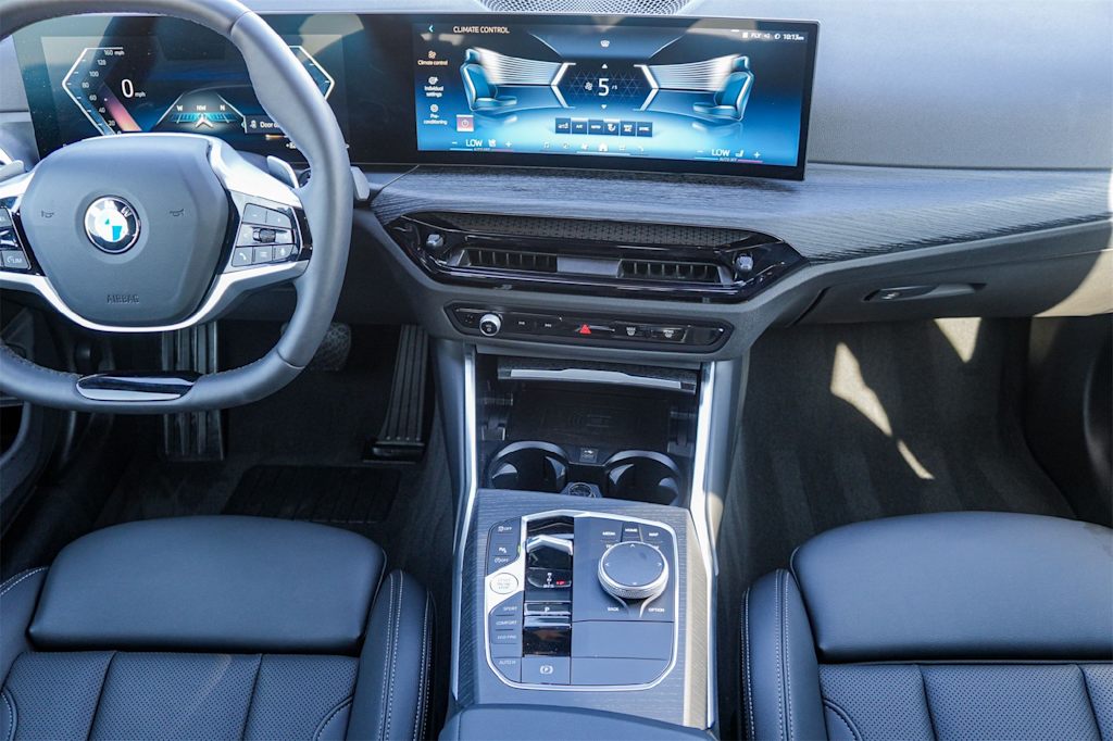 Thumbnail: 2025 BMW 3 Series - 10