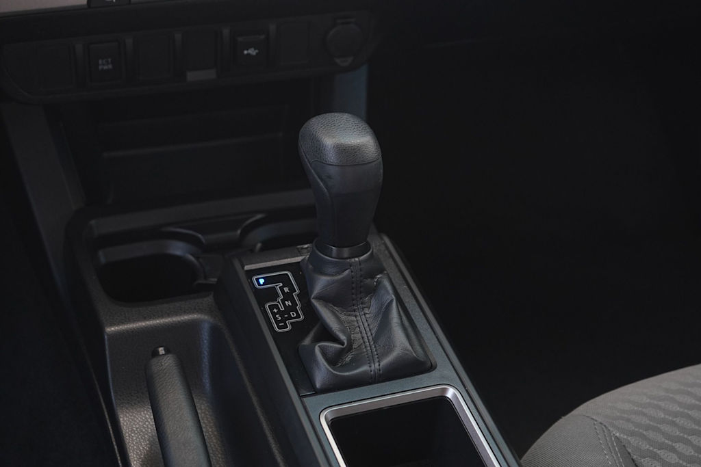 Thumbnail: 2022 Toyota Tacoma - 16