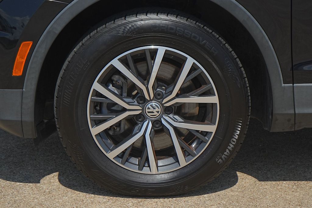 Thumbnail: 2020 Volkswagen Tiguan - 8
