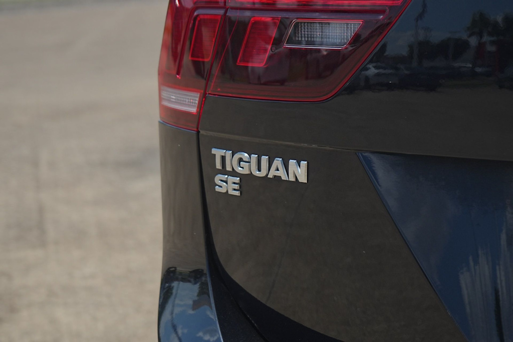 Thumbnail: 2020 Volkswagen Tiguan - 7