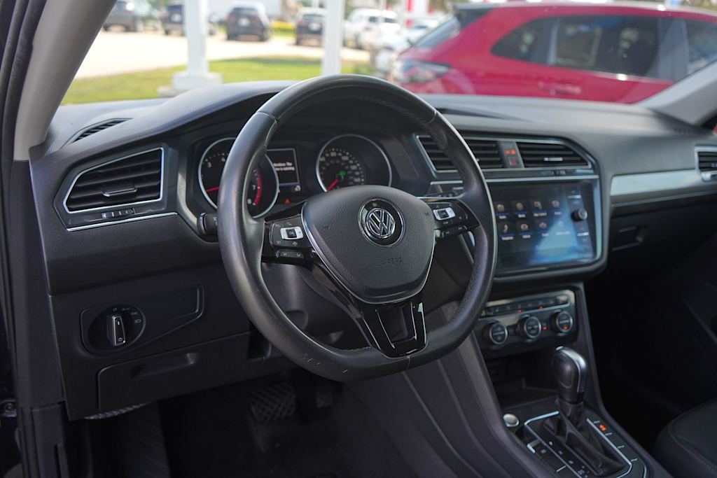 Thumbnail: 2020 Volkswagen Tiguan - 2