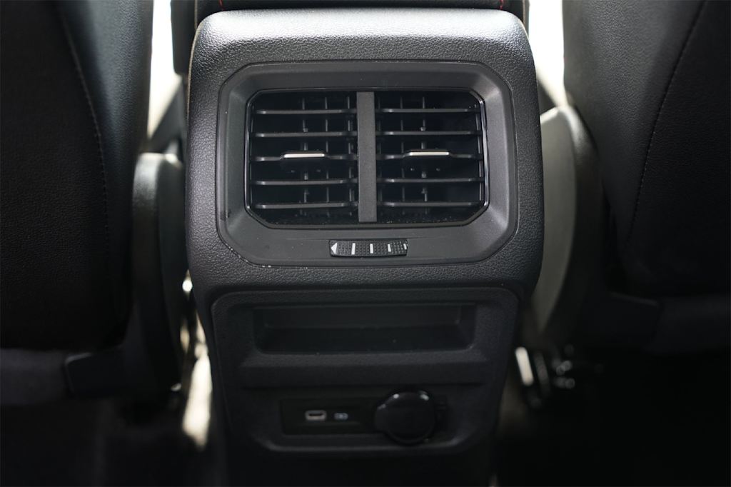 Thumbnail: 2024 Volkswagen Tiguan - 26