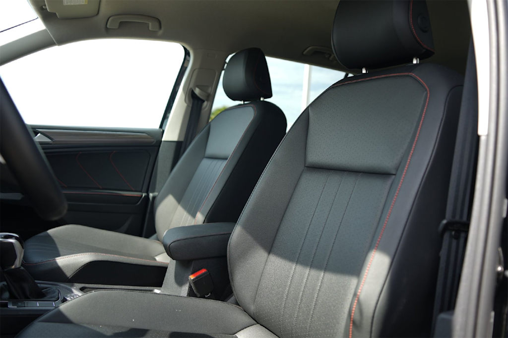 Thumbnail: 2024 Volkswagen Tiguan - 9