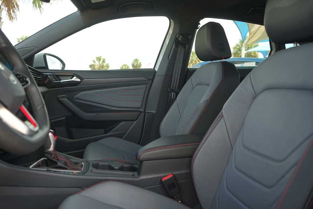 Thumbnail: 2025 Volkswagen Jetta - 11