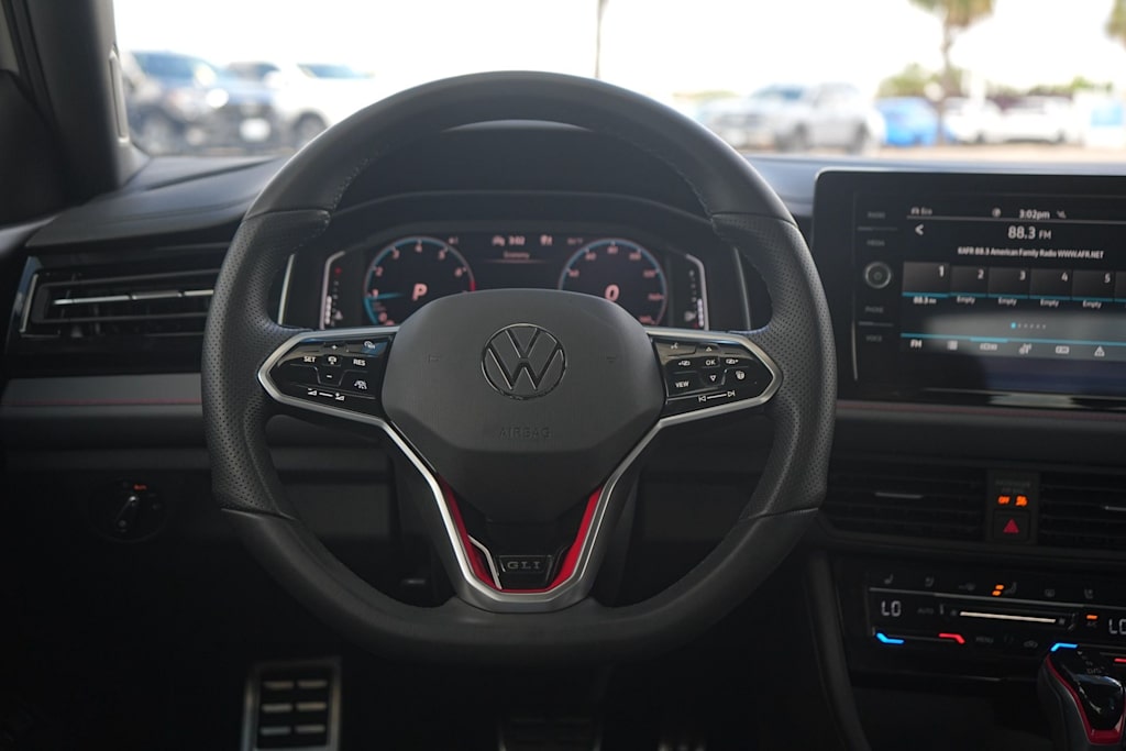 Thumbnail: 2025 Volkswagen Jetta - 14