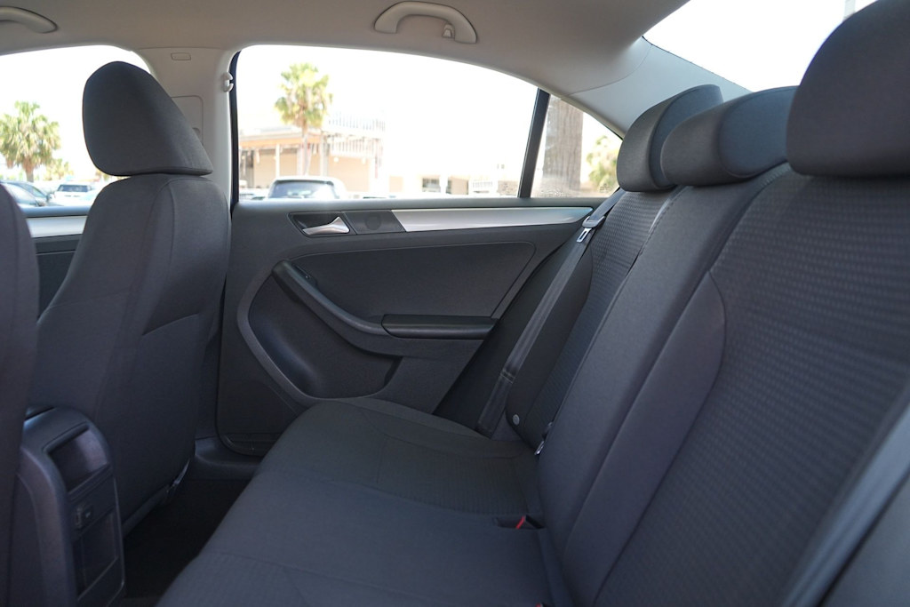 Thumbnail: 2016 Volkswagen Jetta - 22