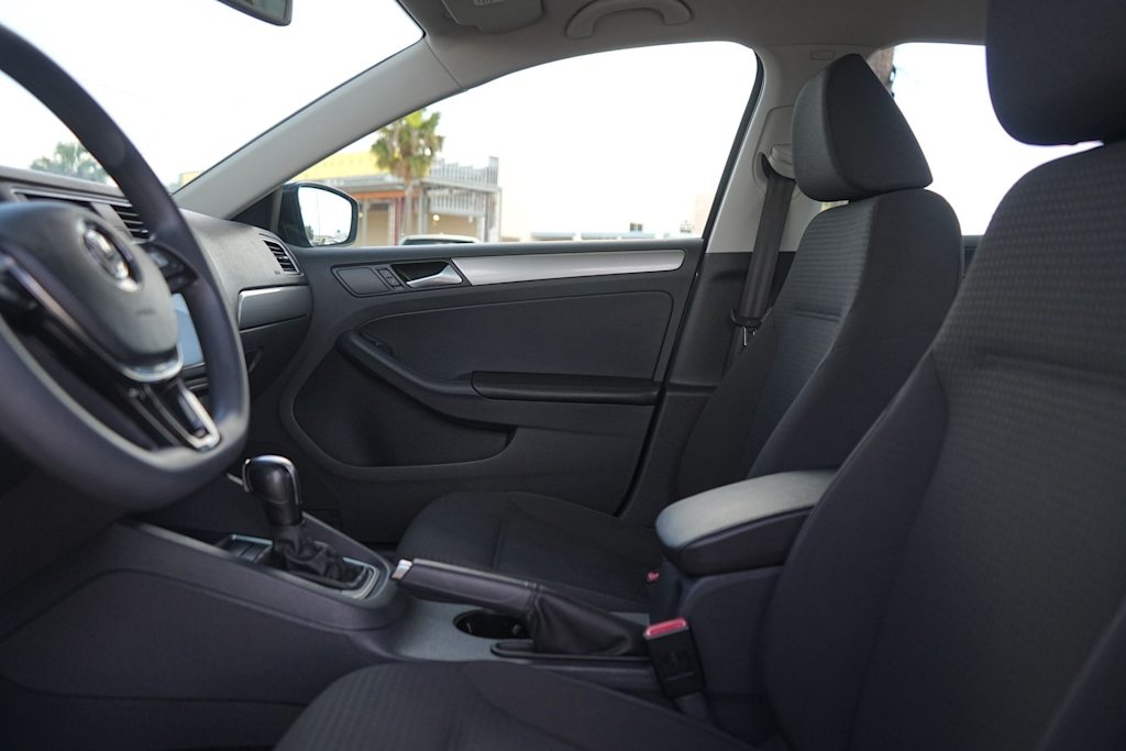 Thumbnail: 2016 Volkswagen Jetta - 11