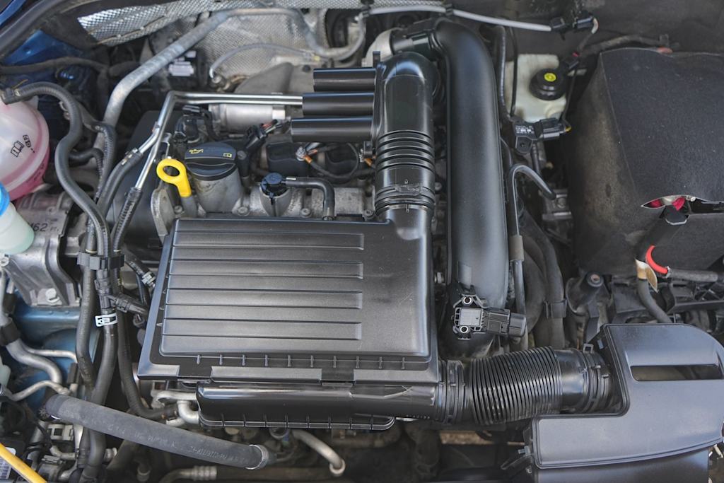 Thumbnail: 2016 Volkswagen Jetta - 9