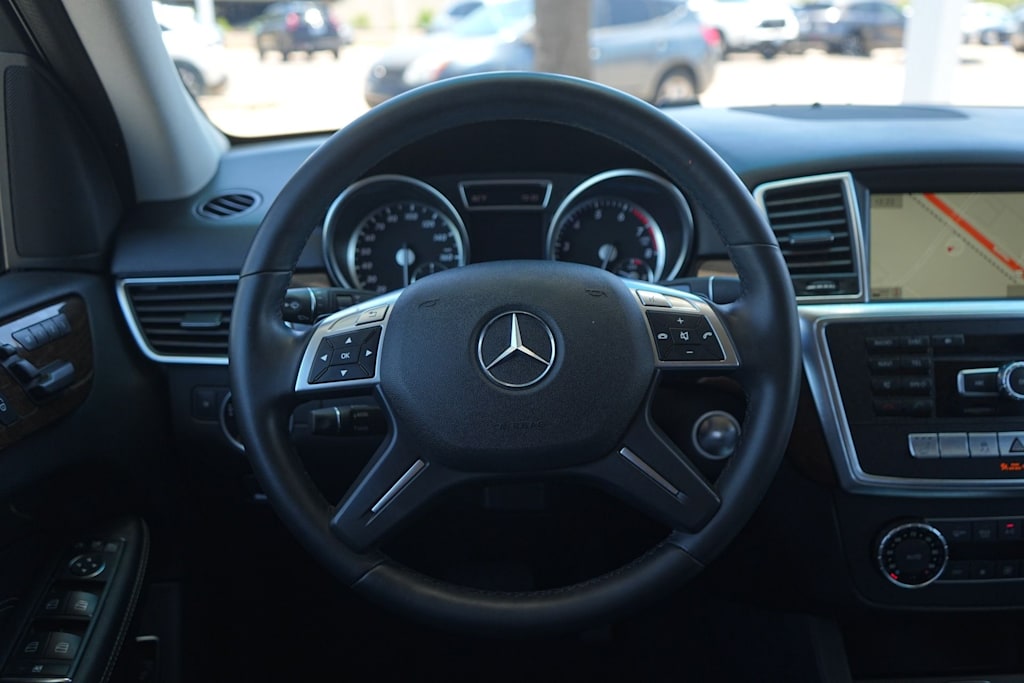 Thumbnail: 2014 Mercedes-Benz M-Class - 14