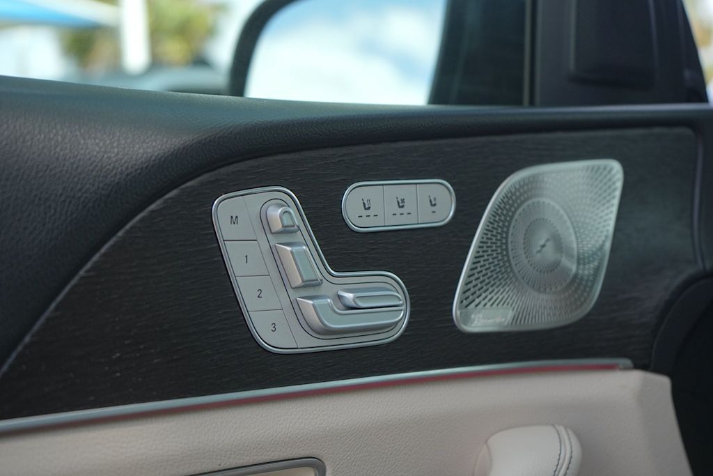 Thumbnail: 2021 Mercedes-Benz GLS - 21