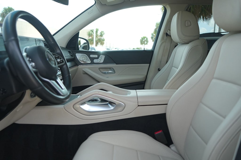 Thumbnail: 2021 Mercedes-Benz GLS - 10