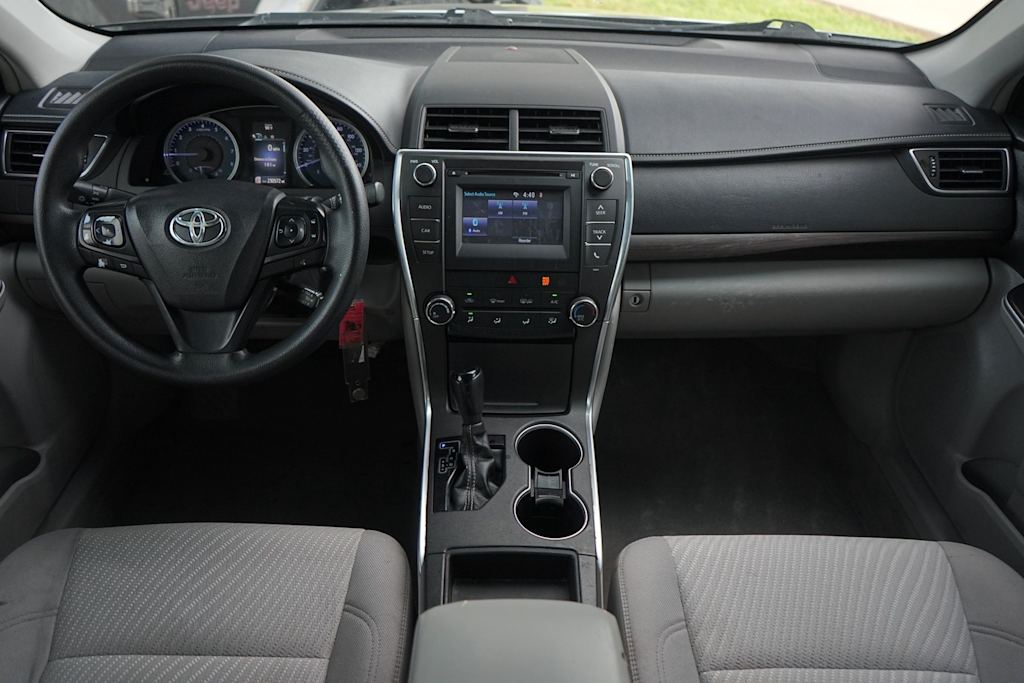 Thumbnail: 2017 Toyota Camry - 10