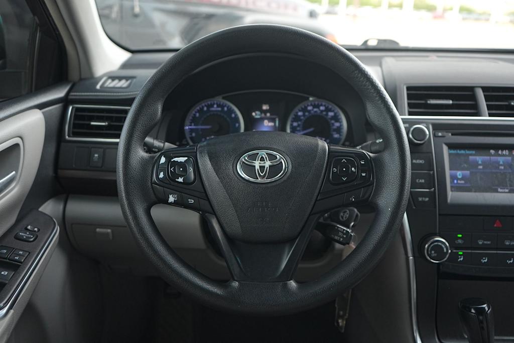 Thumbnail: 2017 Toyota Camry - 14