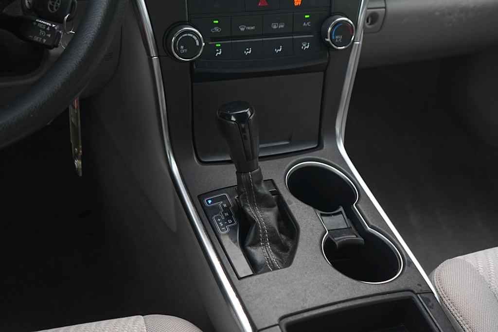 Thumbnail: 2017 Toyota Camry - 16