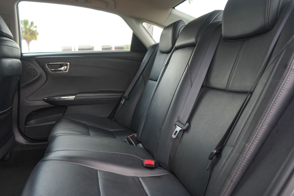 Thumbnail: 2018 Toyota Avalon - 21