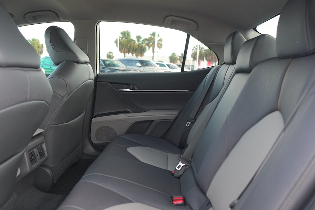 Thumbnail: 2020 Toyota Camry - 22