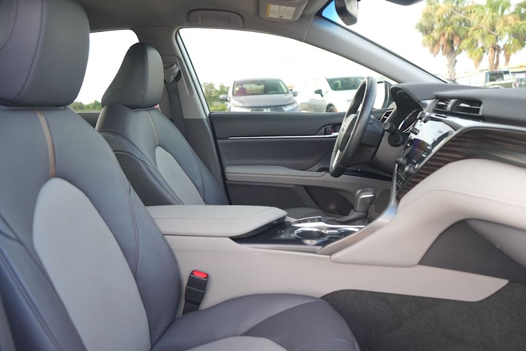 Thumbnail: 2020 Toyota Camry - 12