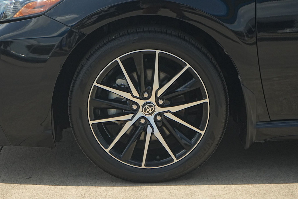 Thumbnail: 2023 Toyota Camry - 8