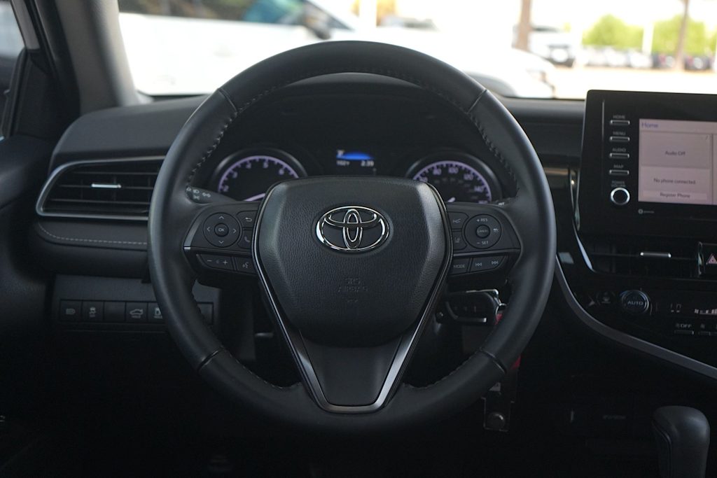 Thumbnail: 2023 Toyota Camry - 14