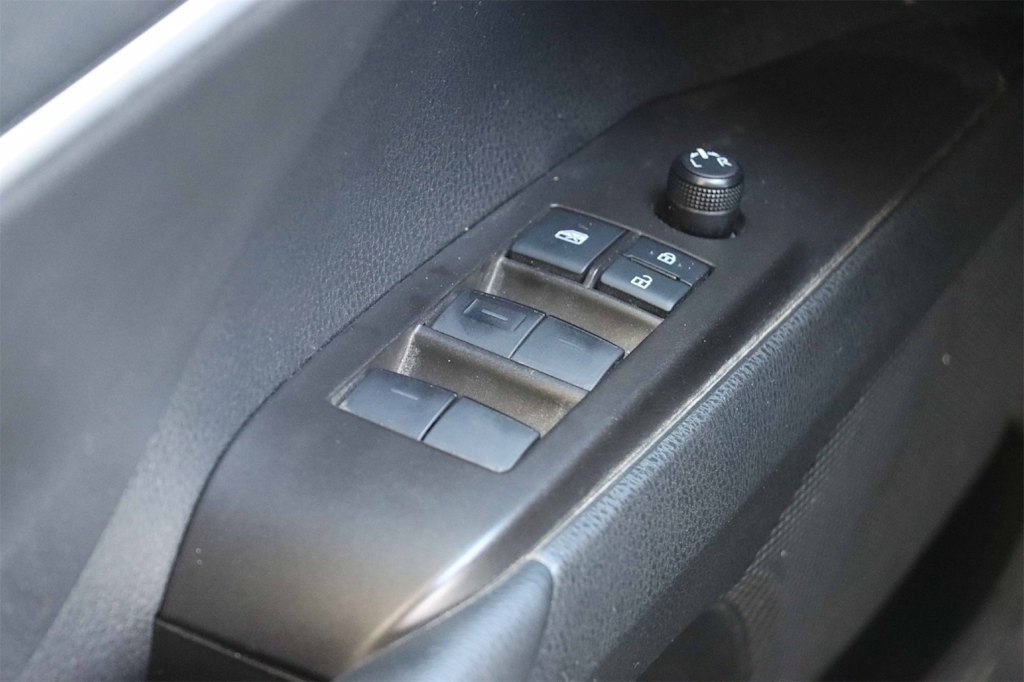 Thumbnail: 2022 Toyota Camry - 23