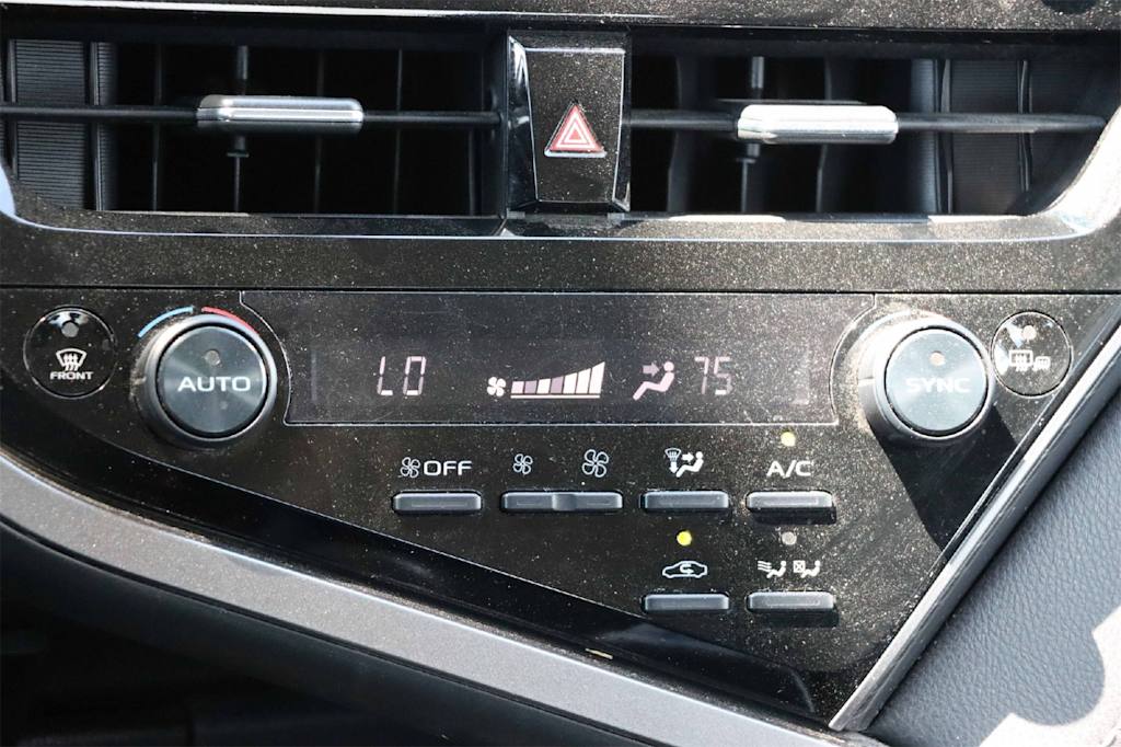 Thumbnail: 2022 Toyota Camry - 22