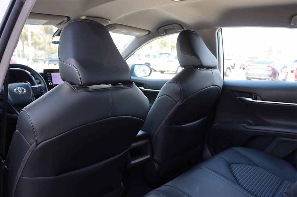 Thumbnail: 2022 Toyota Camry - 12