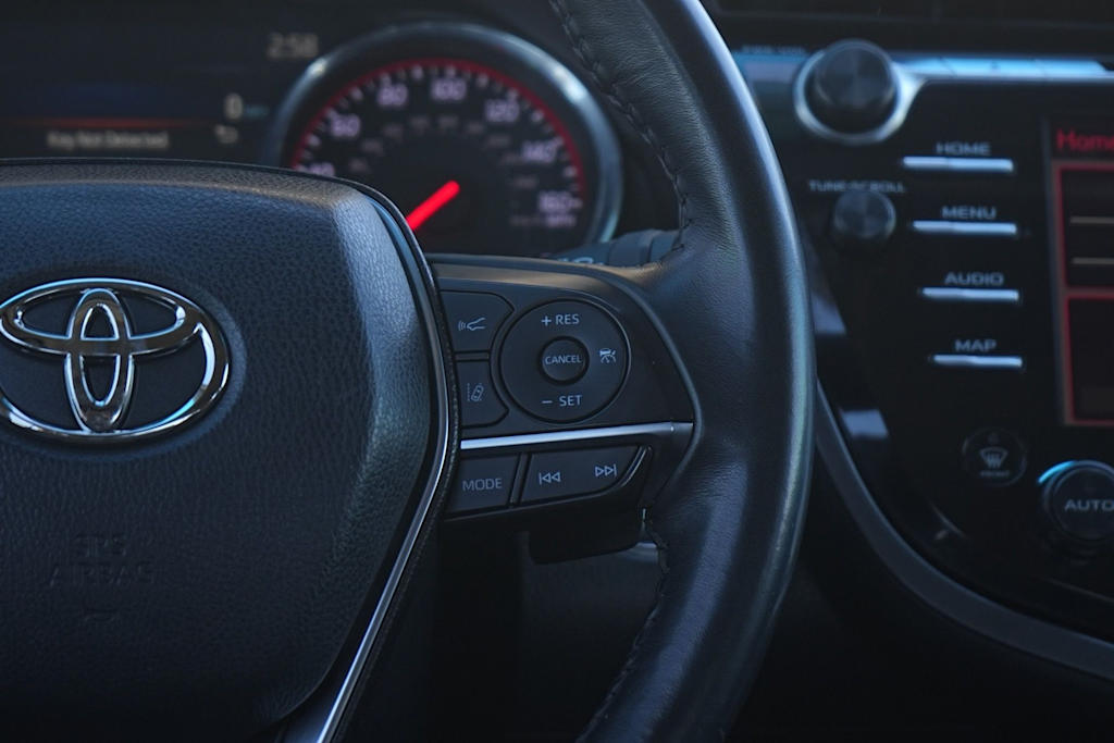 Thumbnail: 2020 Toyota Camry - 24