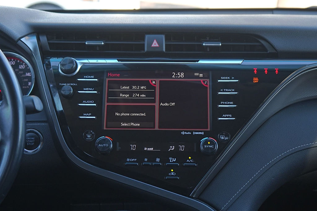 Thumbnail: 2020 Toyota Camry - 14