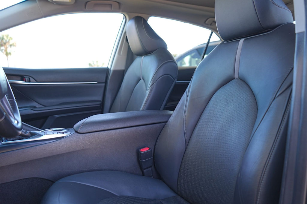 Thumbnail: 2020 Toyota Camry - 12