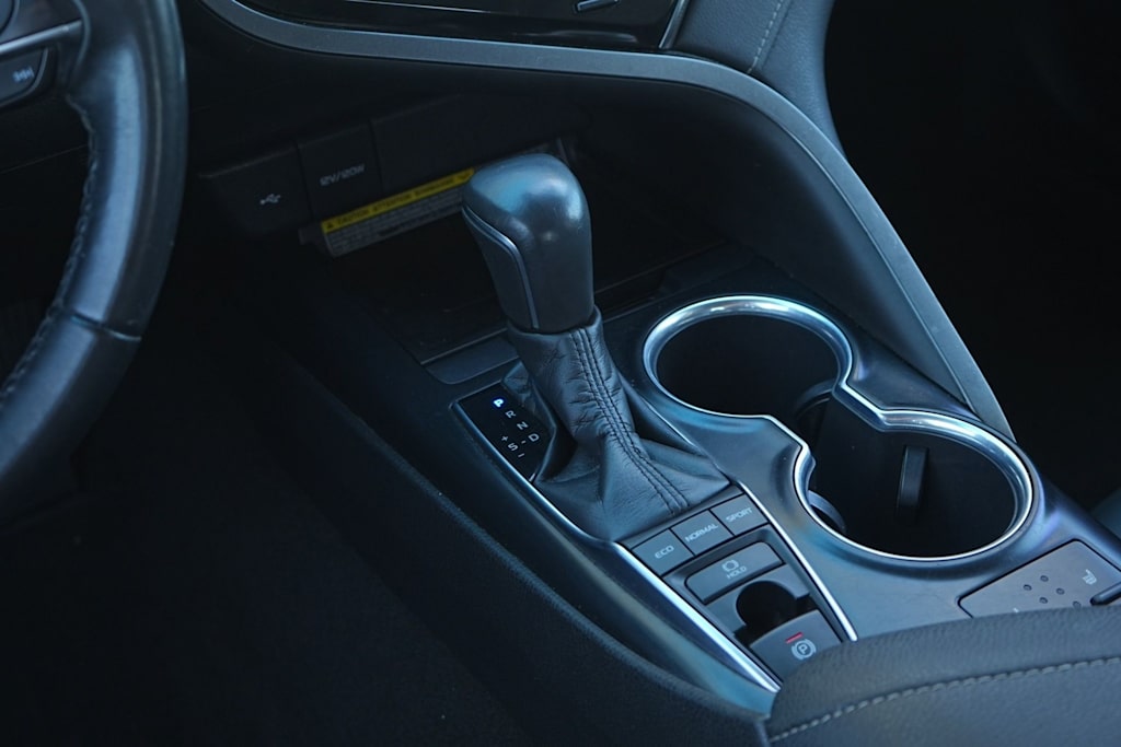 Thumbnail: 2020 Toyota Camry - 15