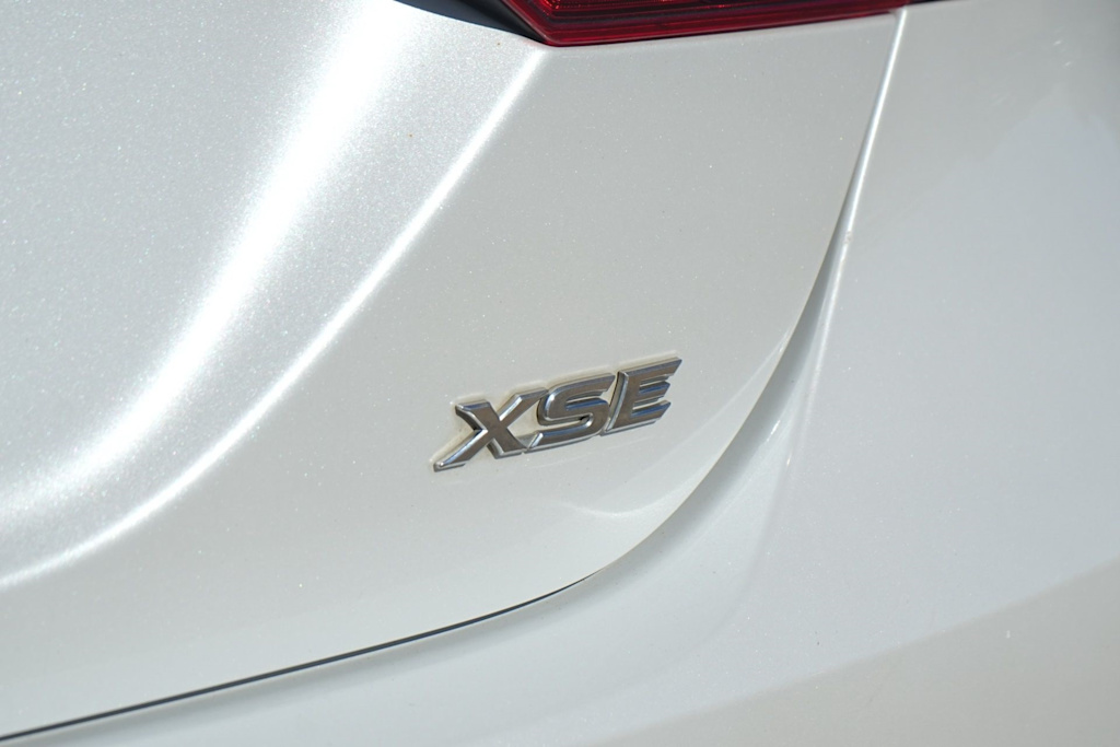 Thumbnail: 2020 Toyota Camry - 7