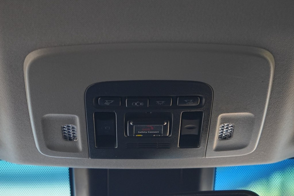 Thumbnail: 2020 Toyota Camry - 27