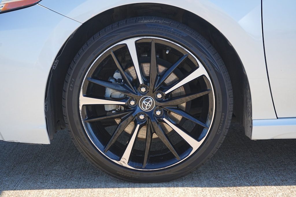 Thumbnail: 2020 Toyota Camry - 8