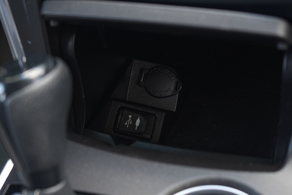 Thumbnail: 2016 Toyota Camry - 26