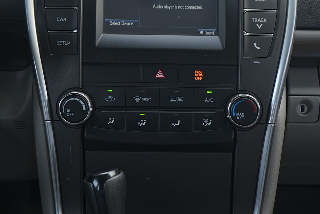 Thumbnail: 2016 Toyota Camry - 25