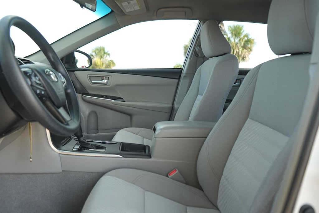 Thumbnail: 2016 Toyota Camry - 11
