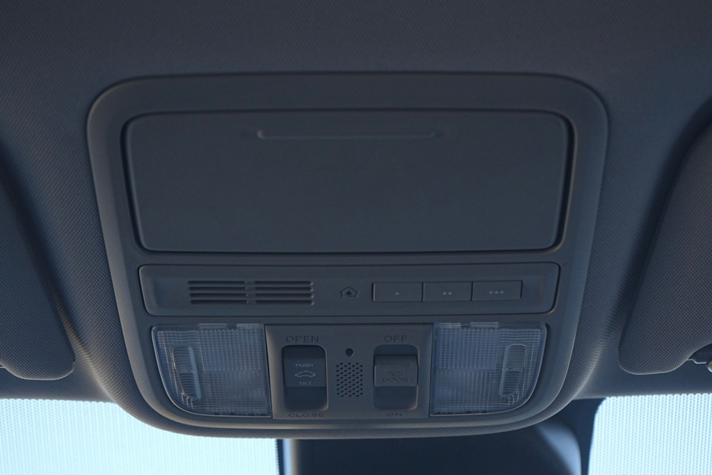 Thumbnail: 2017 Honda Odyssey - 26