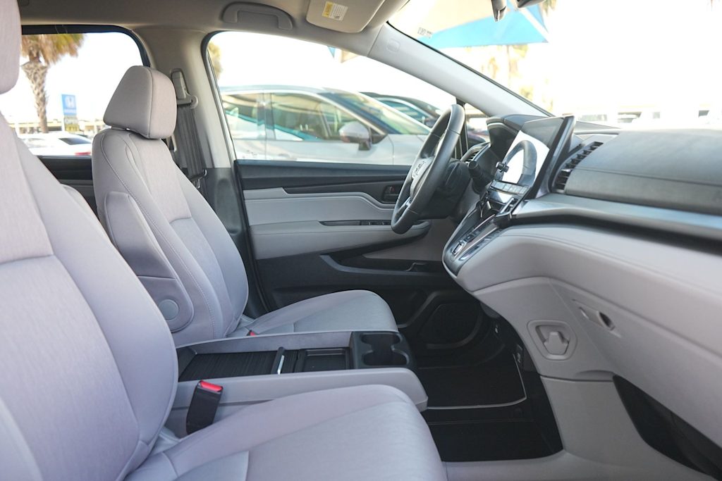Thumbnail: 2021 Honda Odyssey - 12