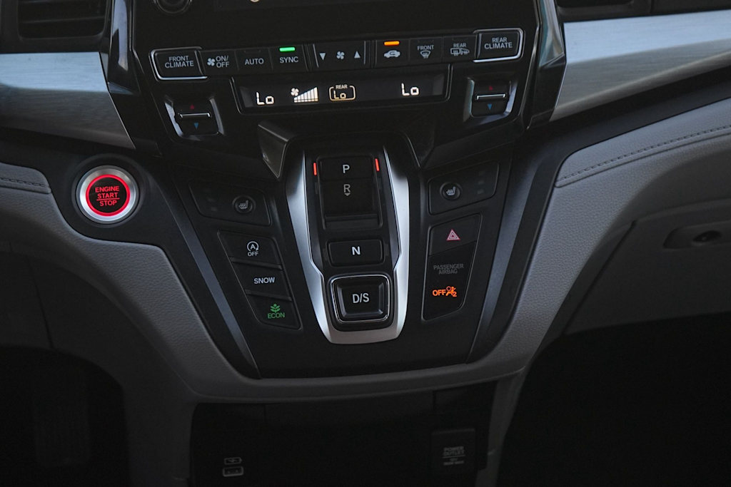 Thumbnail: 2021 Honda Odyssey - 24