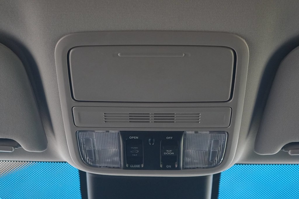Thumbnail: 2025 Honda Odyssey - 25
