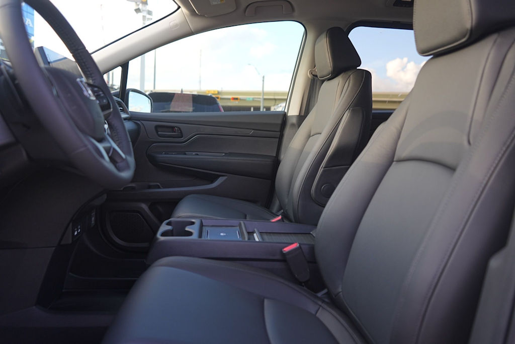 Thumbnail: 2026 Honda Odyssey - 12