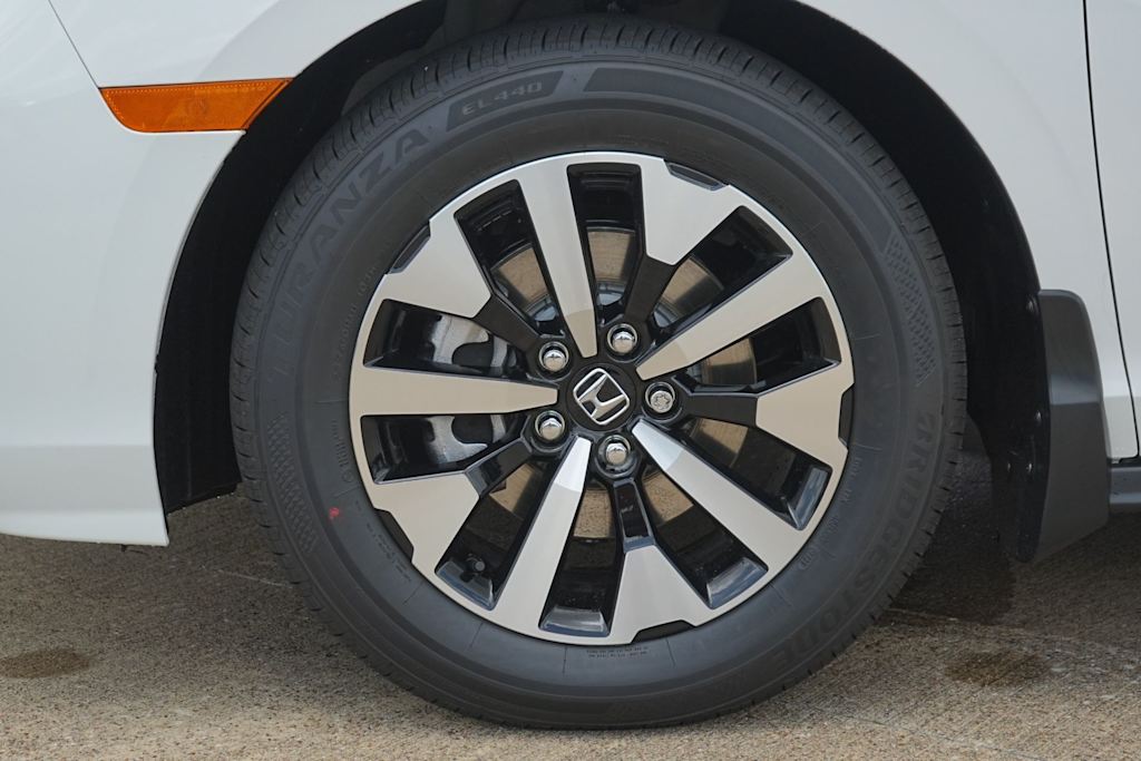 Thumbnail: 2026 Honda Odyssey - 8