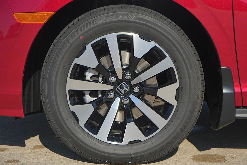 Thumbnail: 2026 Honda Odyssey - 8