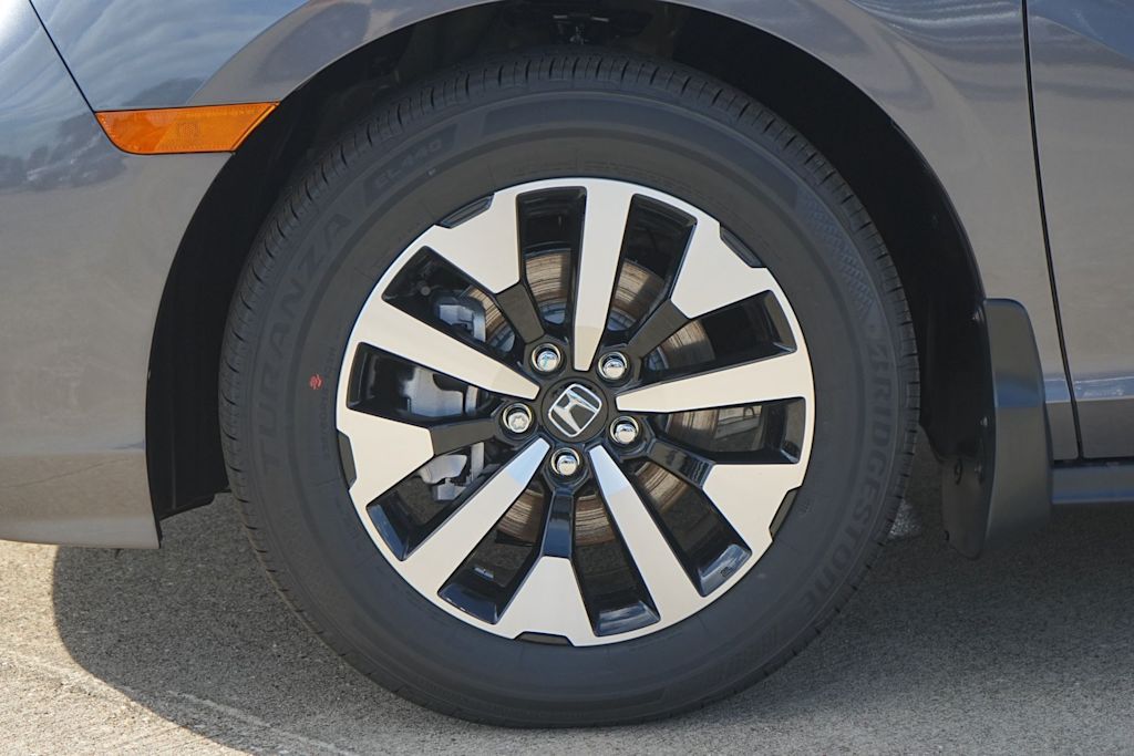 Thumbnail: 2026 Honda Odyssey - 8