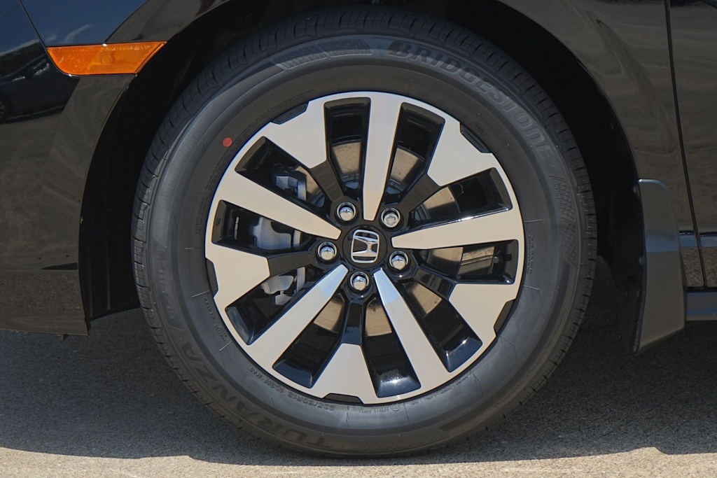 Thumbnail: 2026 Honda Odyssey - 8