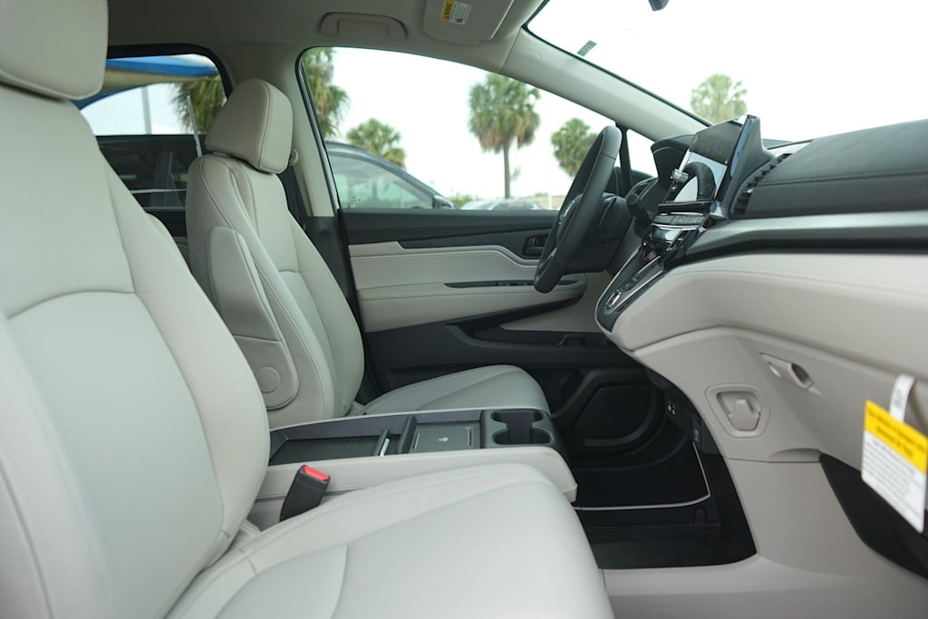 Thumbnail: 2026 Honda Odyssey - 12